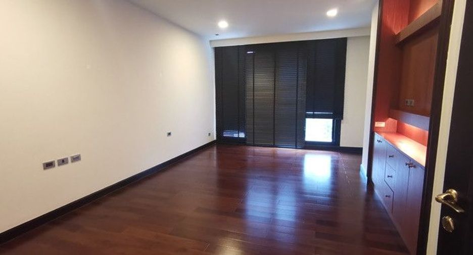 ให้เช่า 4 ห้องนอน คอนโด ใน วัฒนา, กรุงเทพฯ