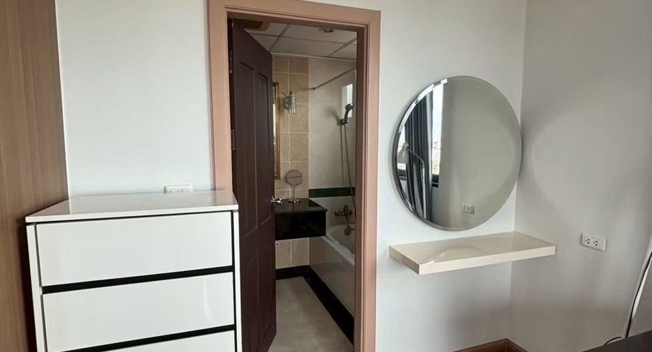 For rent 2 ベッドルーム condo in Sathon, Bangkok
