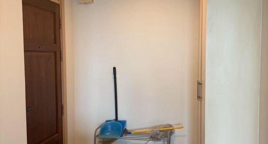 For rent 2 ベッドルーム condo in Sathon, Bangkok