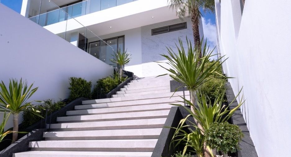 For sale and for rent 6 bedrooms villa in Kathu, Phuket