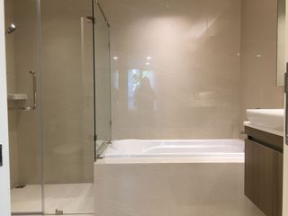 Condo en alquiler y en venta de 2 habitaciones en Khlong Toei, Bangkok