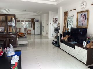 For sale 3 bedrooms house in Prawet, Bangkok