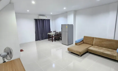 For rent 3 bedrooms townhouse in Prawet, Bangkok