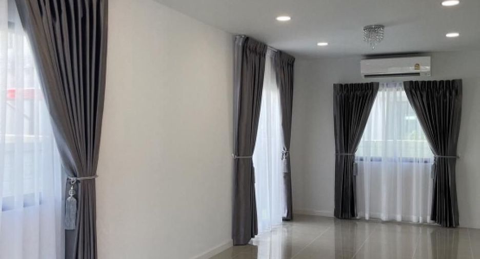 For rent 3 bedrooms house in Bang Sao Thong, Samut Prakan