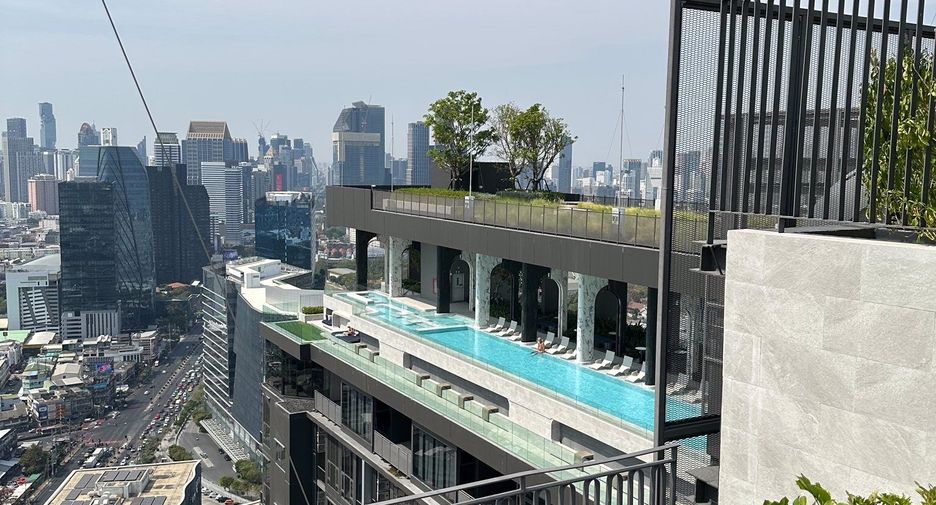 For rent 1 bed condo in Khlong Toei, Bangkok