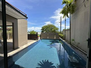 Villa zum Kauf und zur Miete mit 4 Zimmer in Mueang Phuket, Phuket