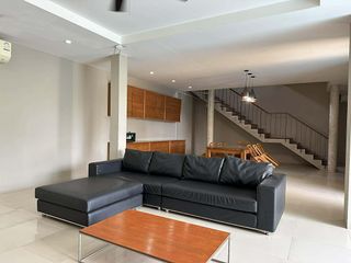 Villa zum Kauf und zur Miete mit 4 Zimmer in Mueang Phuket, Phuket