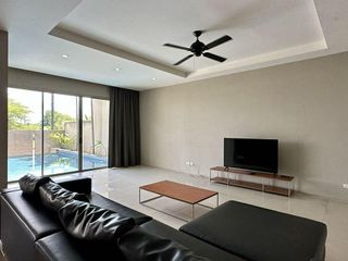 Villa zum Kauf und zur Miete mit 4 Zimmer in Mueang Phuket, Phuket