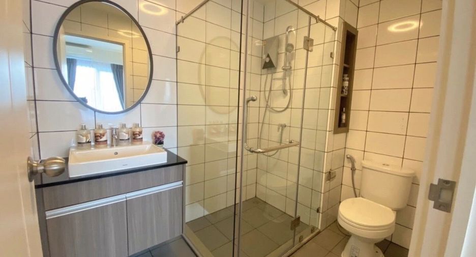 For rent 1 bed condo in Huai Khwang, Bangkok