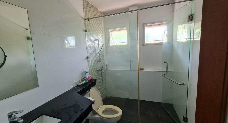 For sale 4 bedrooms house in Don Mueang, Bangkok