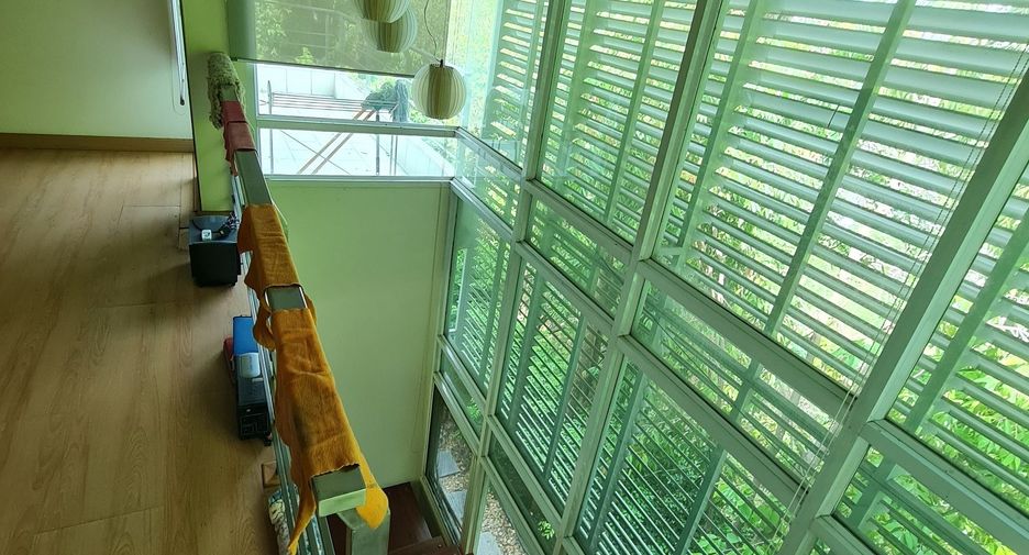 For sale 4 bedrooms house in Don Mueang, Bangkok