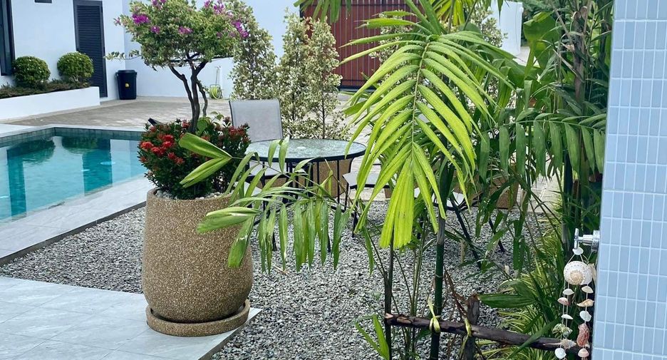 For sale 3 bedrooms villa in Mueang Phuket, Phuket