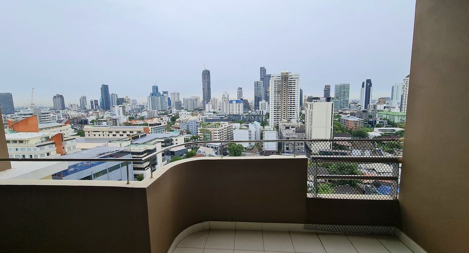 For rent 2 bedrooms condo in Watthana, Bangkok