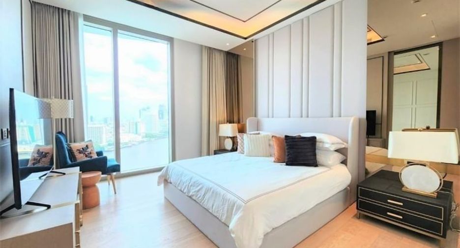 For rent 2 bedrooms condo in Khlong San, Bangkok