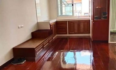 For sale 3 bedrooms condo in Huai Khwang, Bangkok