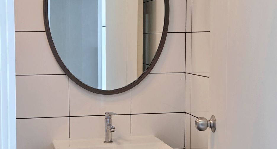 For rent 1 bed condo in Huai Khwang, Bangkok