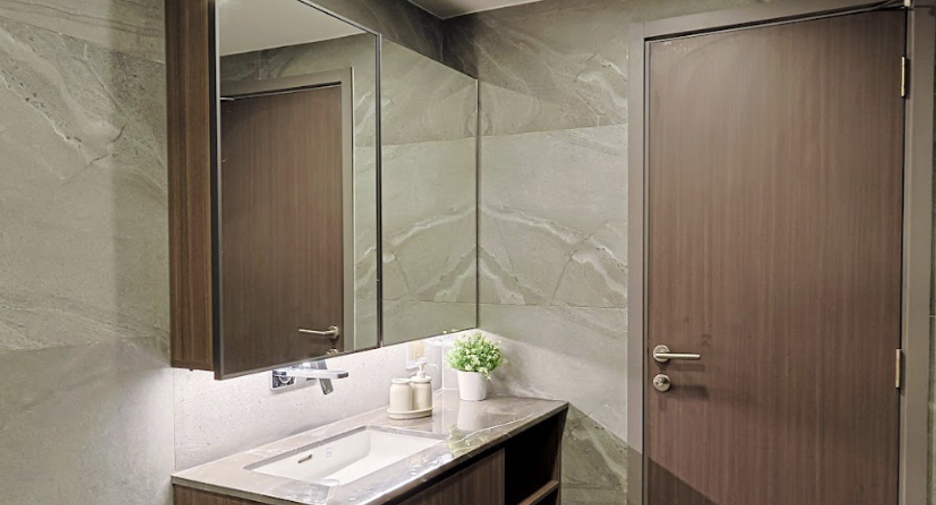 For rent 1 bed condo in Ratchathewi, Bangkok
