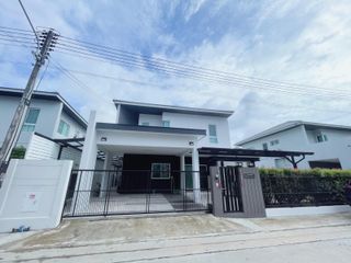 For sale and for rent 4 bedrooms house in Mueang Phuket, Phuket
