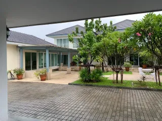 For sale 4 bedrooms house in Bang Khen, Bangkok