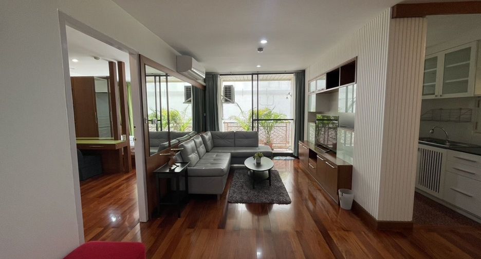 For rent 2 bedrooms condo in Watthana, Bangkok