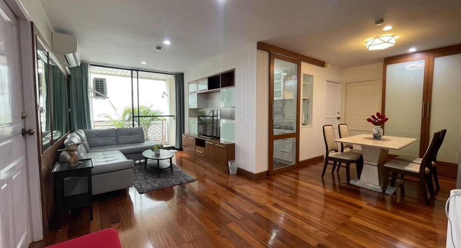 For rent 2 bedrooms condo in Watthana, Bangkok
