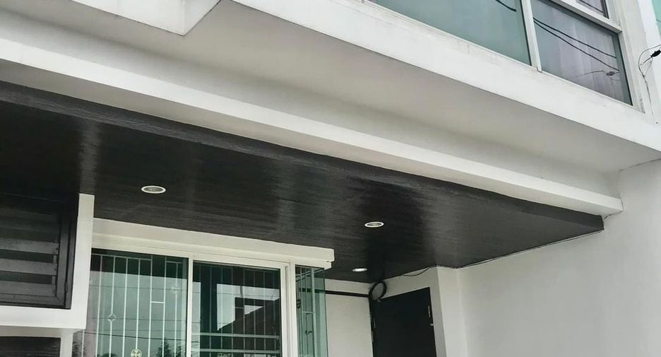 À vendre 3 chambres maison de ville à Mueang Phuket, Phuket