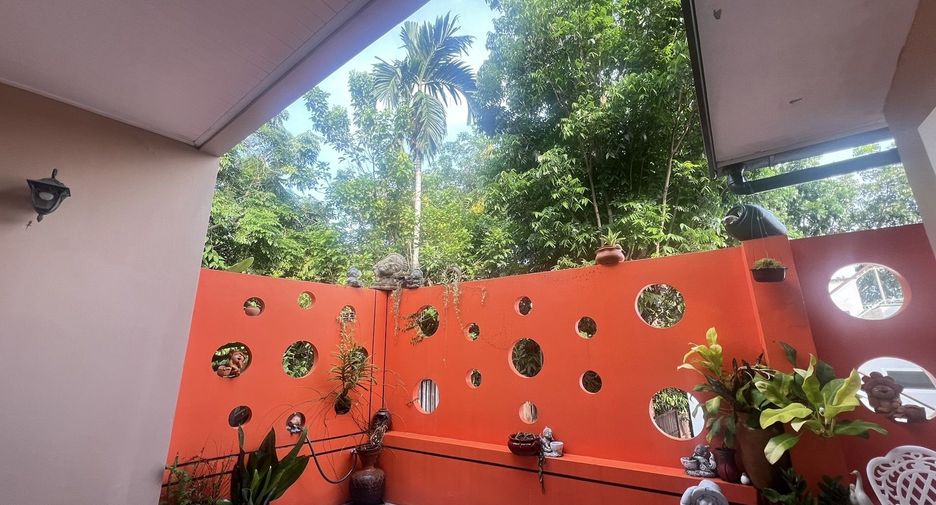 For sale and for rent 4 bedrooms house in Mueang Phuket, Phuket