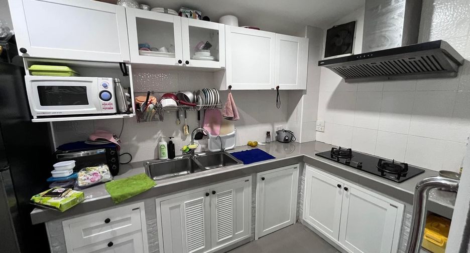 For sale 3 bedrooms townhouse in Bueng Kum, Bangkok