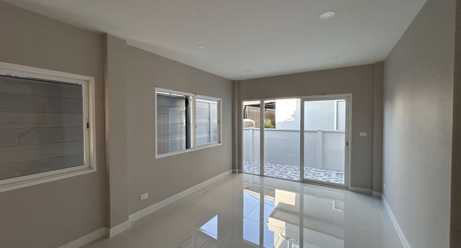 Casa en venta y en alquiler de 4 habitaciones en Thung Khru, Bangkok