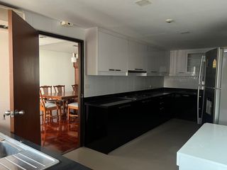 出租 4 卧室 公寓式住宅 在 Khlong Toei, 曼谷