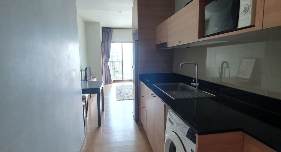 For rent 1 bed condo in Ratchathewi, Bangkok
