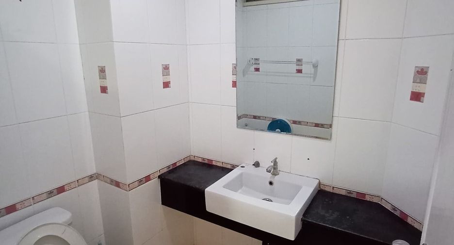 For sale and for rent 3 bedrooms townhouse in Yan Nawa, Bangkok