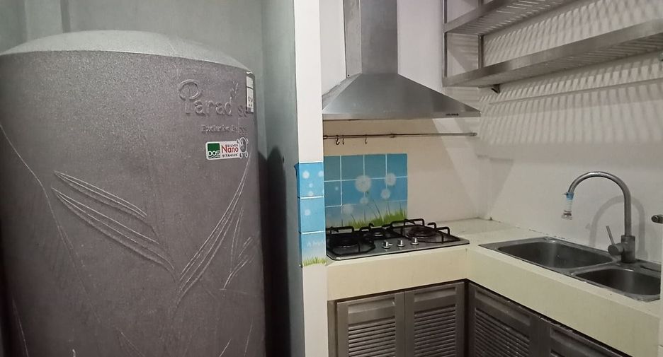 For sale and for rent 3 bedrooms townhouse in Yan Nawa, Bangkok
