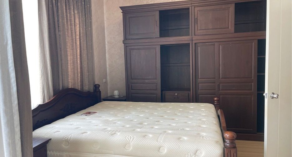 Reihenhaus zur Miete mit 4 Zimmer in Saphan Sung, Bangkok