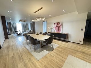 Apartamento en alquiler de 3 habitaciones en Khlong Toei, Bangkok