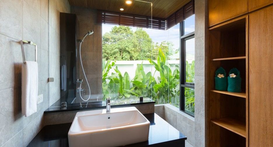 For rent 3 bedrooms villa in Mueang Phuket, Phuket