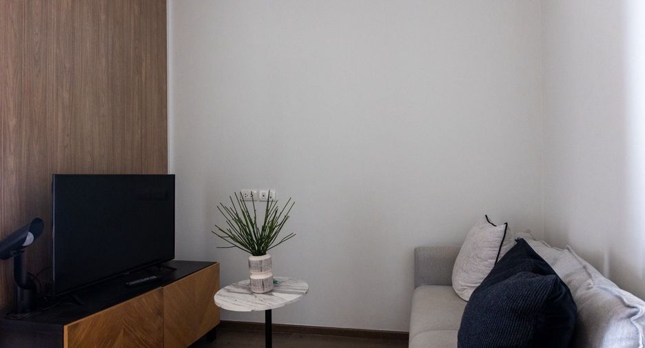 For rent studio condo in Khlong Toei, Bangkok