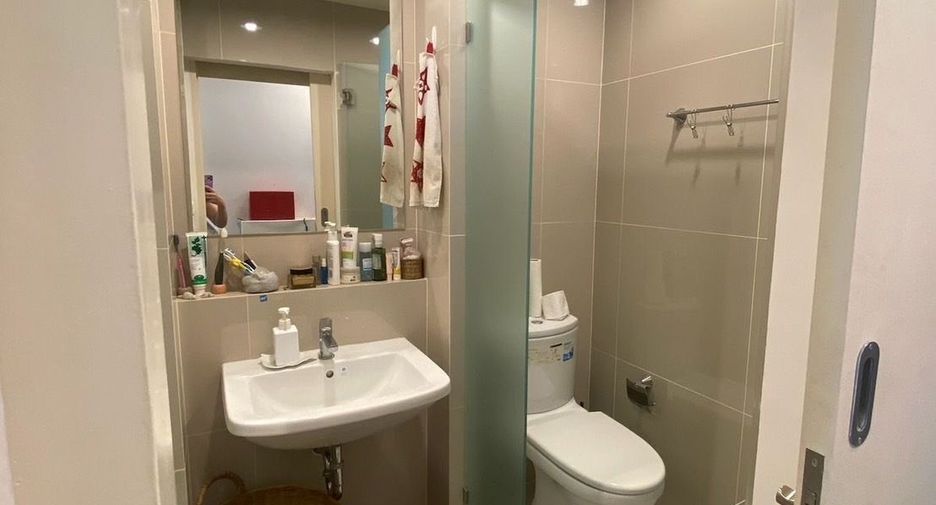 For rent 2 bedrooms condo in Mueang Samut Prakan, Samut Prakan