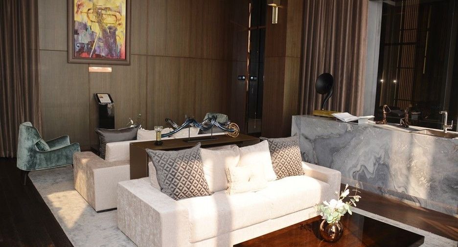 À vendre 2 chambres condo à Khlong Toei, Bangkok