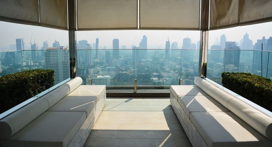 À vendre 2 chambres condo à Khlong Toei, Bangkok