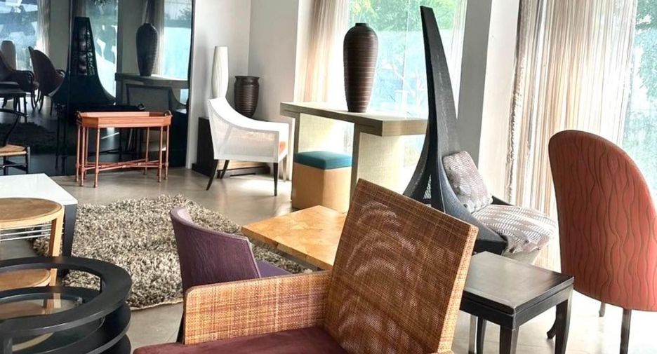 For rent 1 bed retail Space in Watthana, Bangkok