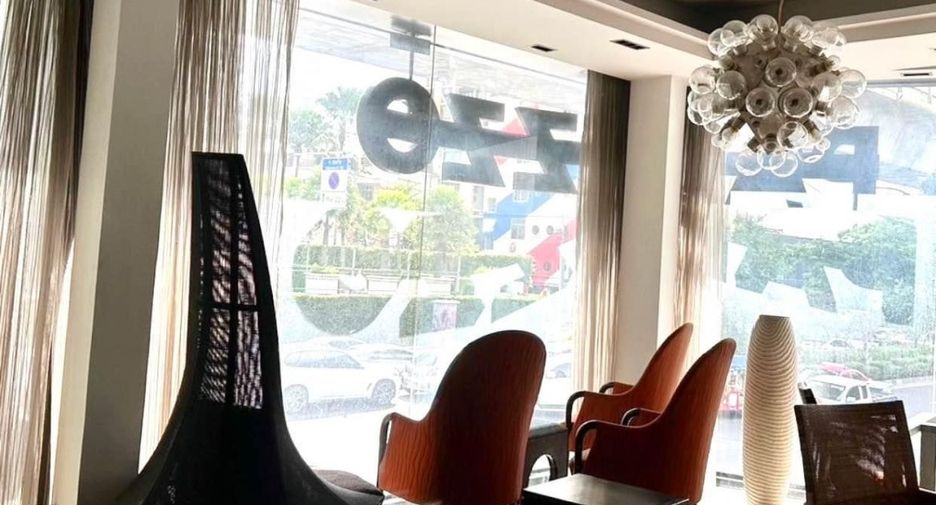 For rent 1 bed retail Space in Watthana, Bangkok