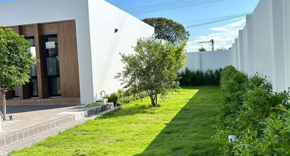 For sale 3 bedrooms villa in Thalang, Phuket