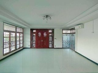 Villa zum Kauf mit 7 Zimmer in Mueang Phuket, Phuket