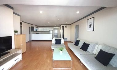 Condo en alquiler de 3 habitaciones en Khlong Toei, Bangkok