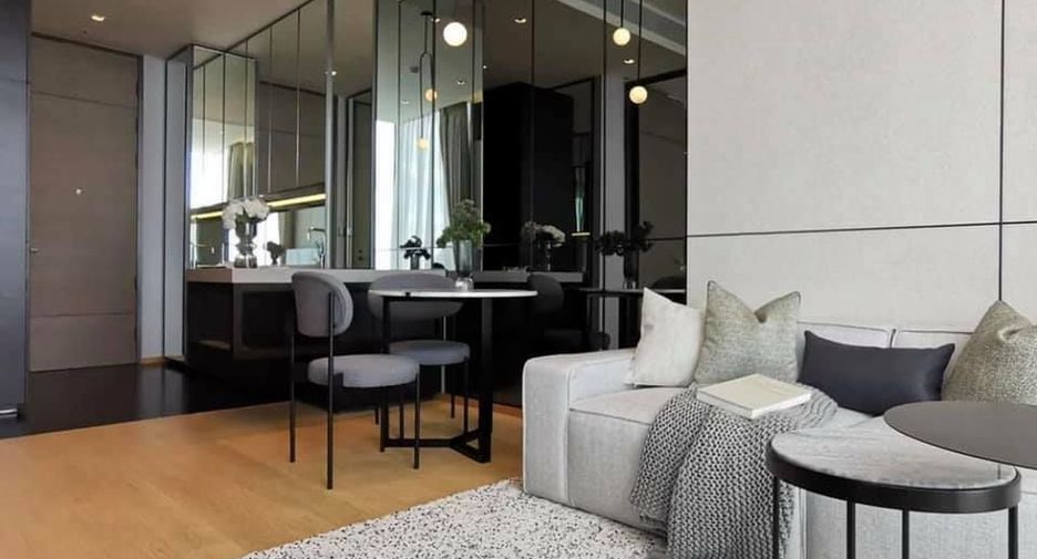 For rent 1 bed condo in Pathum Wan, Bangkok