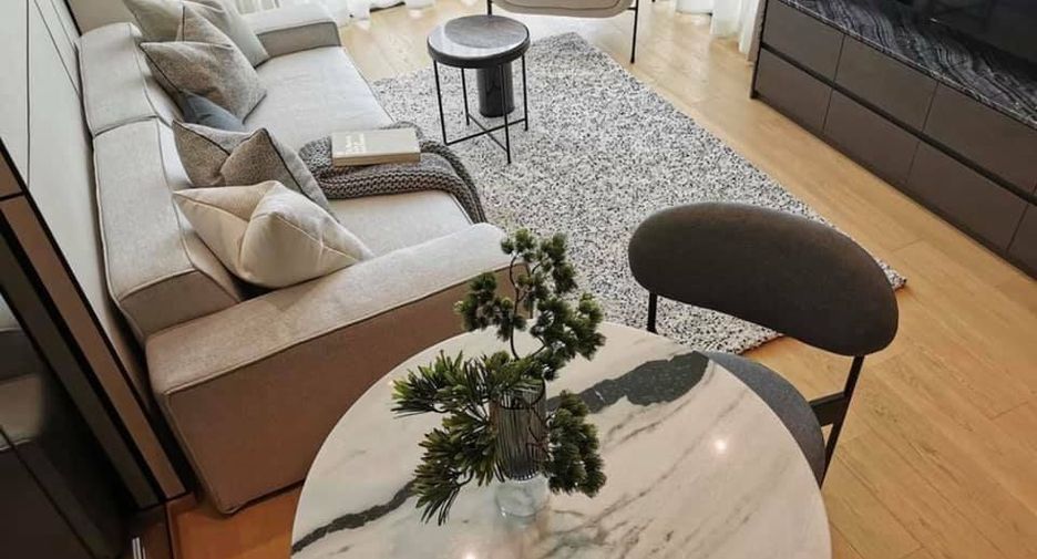For rent 1 bed condo in Pathum Wan, Bangkok