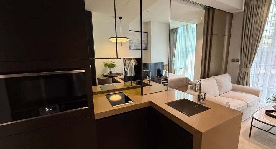 Wohnung zur Miete mit 1 Zimmer in Pathum Wan, Bangkok