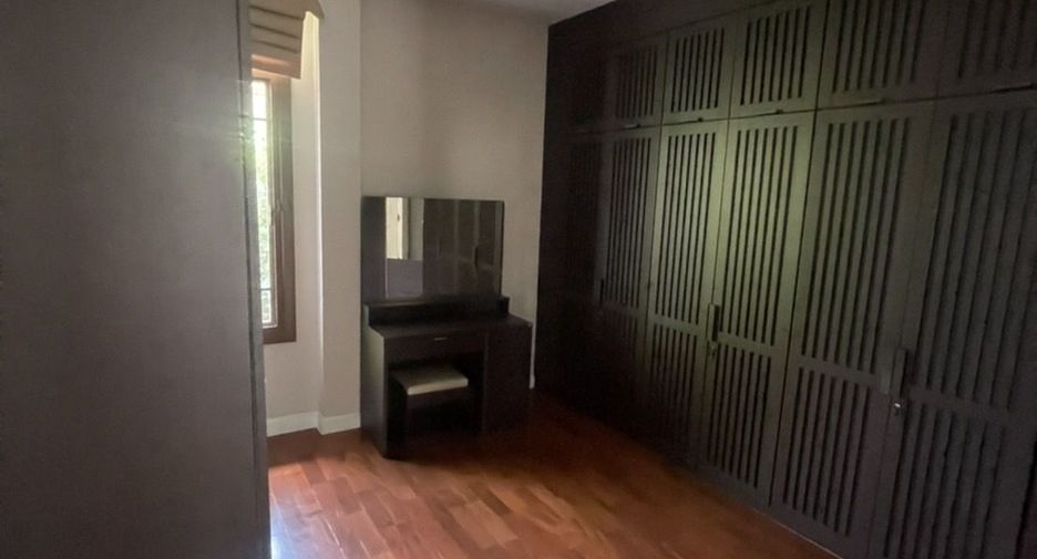 For rent 5 bedrooms house in Suan Luang, Bangkok