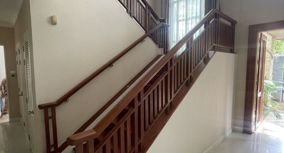 For rent 5 bedrooms house in Suan Luang, Bangkok